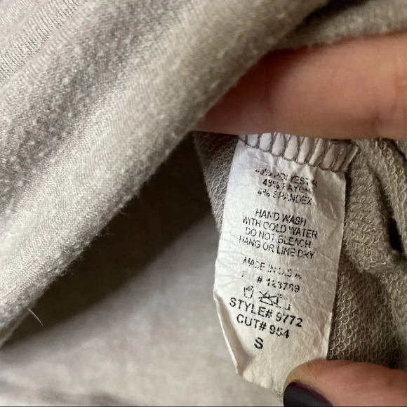 Beige Batwing Slouchy Minimal Sweater Boatneck Relaxed Oversized Size Small - Picture 7 of 10